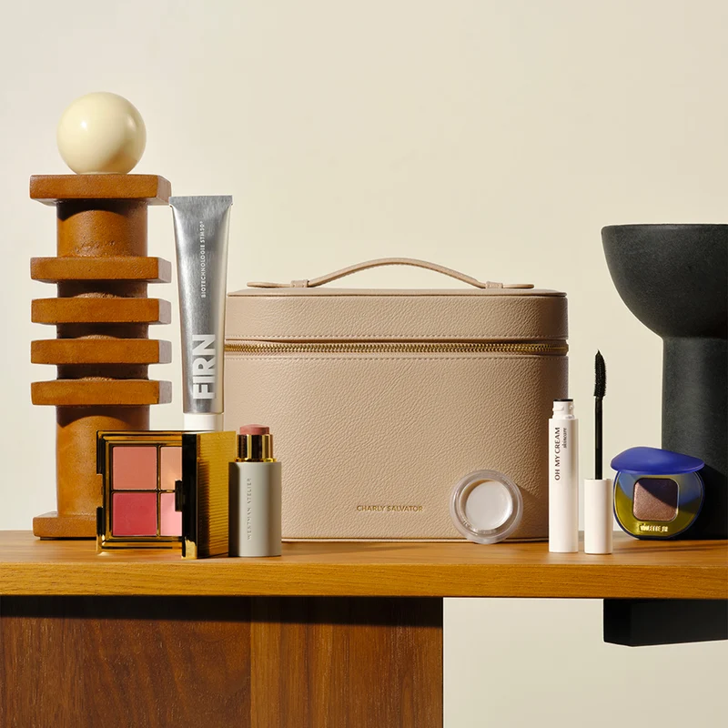 Le Vanity Charly Salvator x Oh My Cream