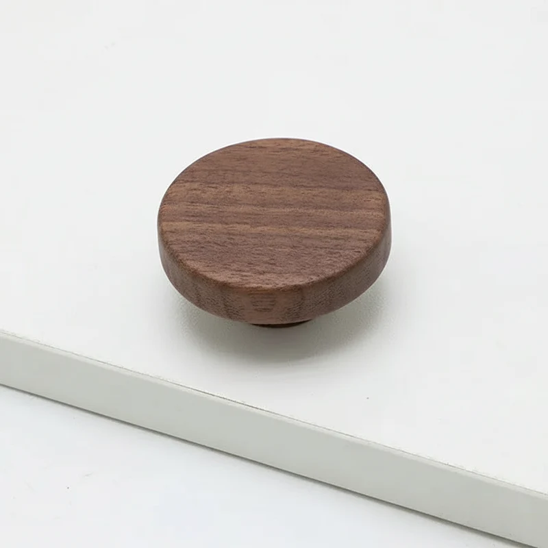 Poignée de meuble ultra plate en bois couleur noyer