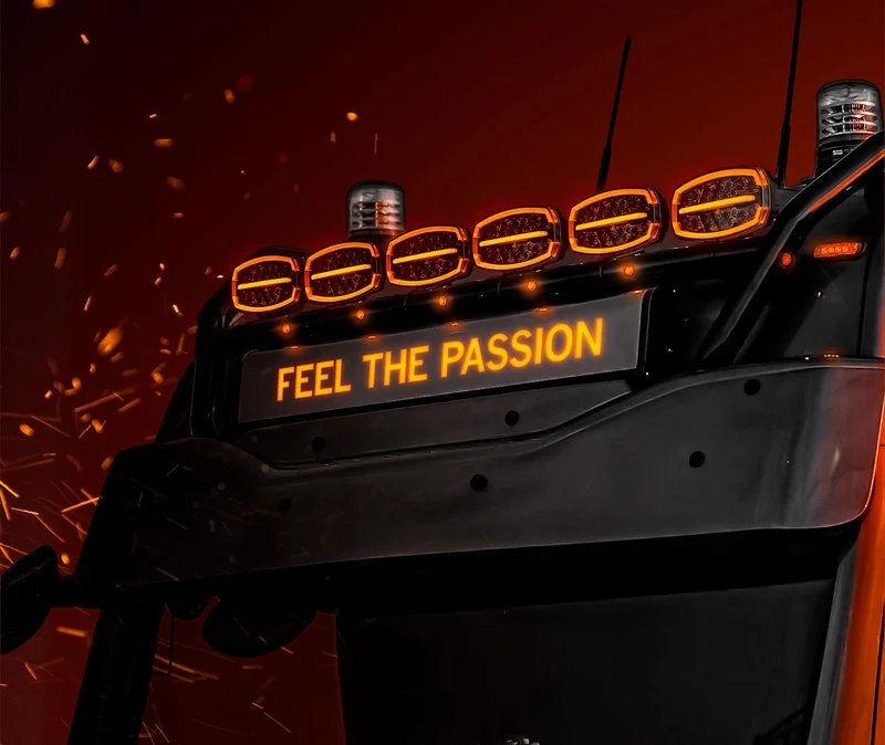 Phare de conduite ovale Strands Firefly ONE avec stroboscope