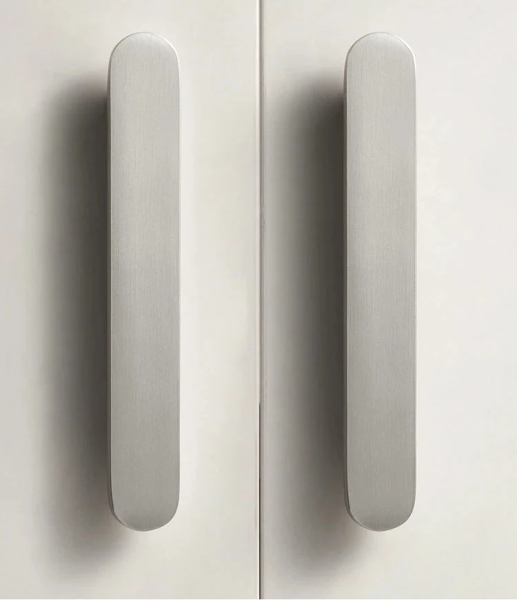 Poignée de meuble ultra plate argenté