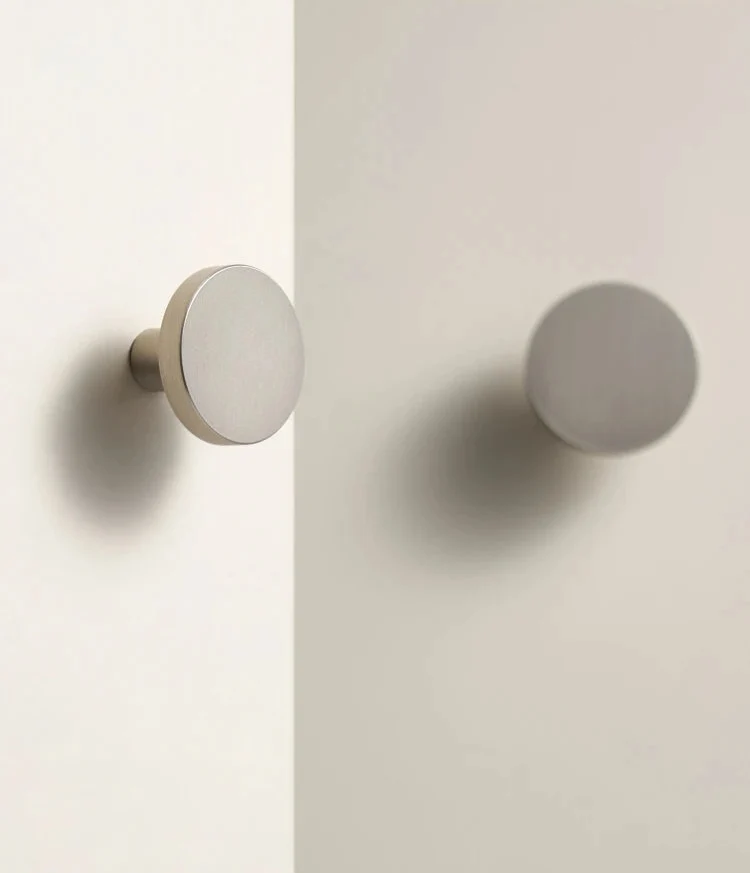 Poignée de meuble ultra plate argenté