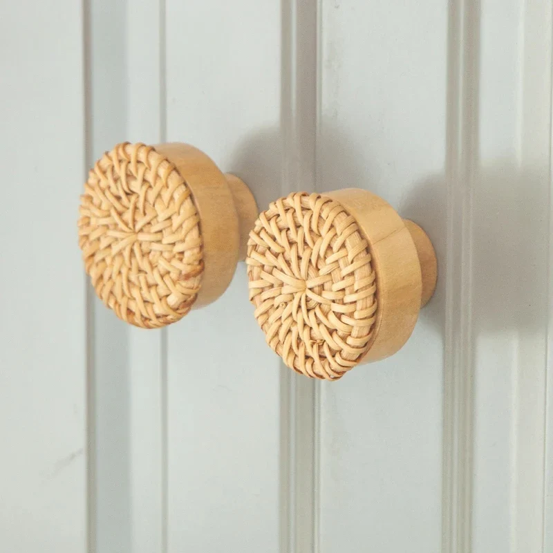 Bouton de meuble en osier naturel
