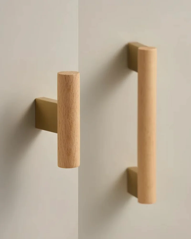 Poignée de meuble en bois & or brossé
