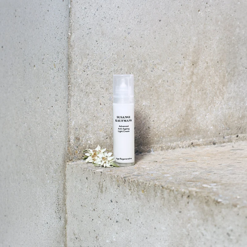 Advanced Anti-Ageing Light Cream