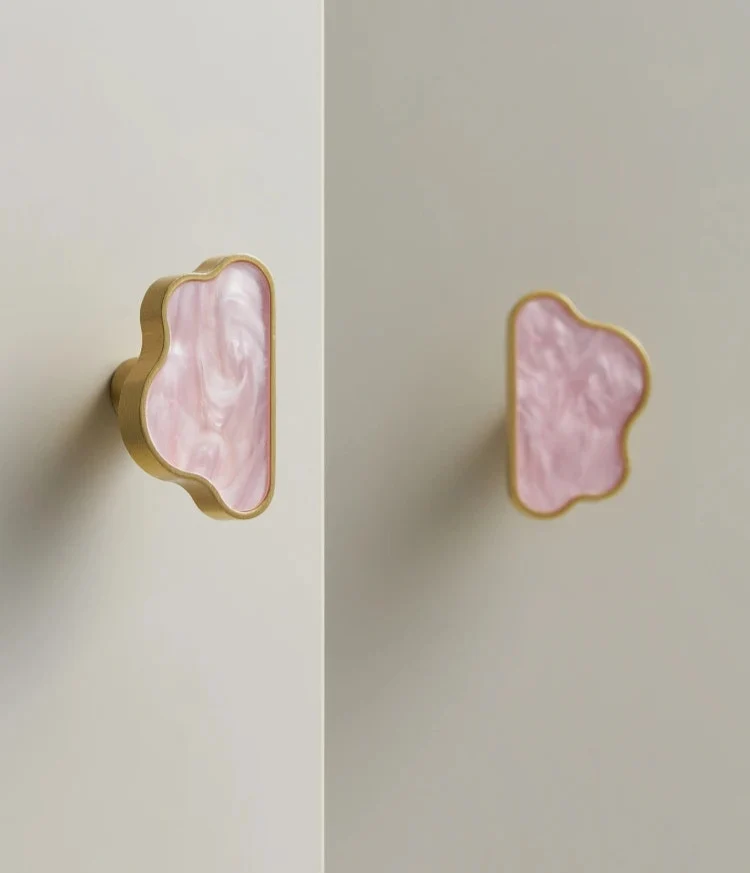 Bouton de meuble nuage rose