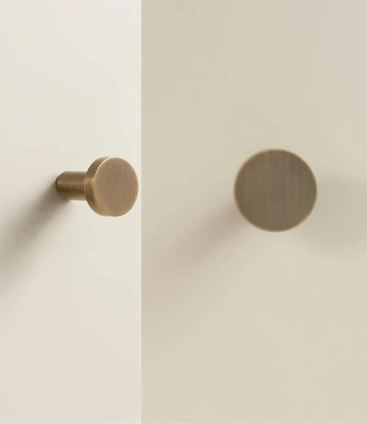 Poignée de meuble ultra plate Bronze brossé
