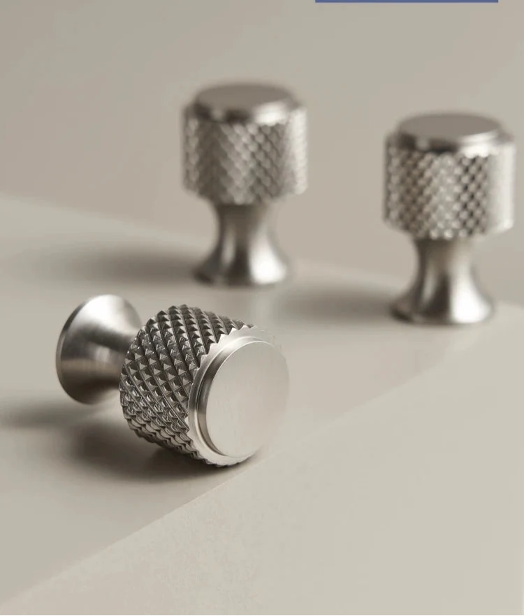 Bouton de porte de meuble en laiton Argenté