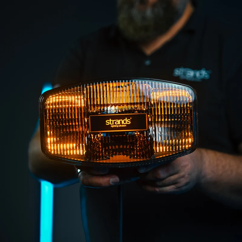 Phare de conduite ovale à LED Strands IZE OG / 9"