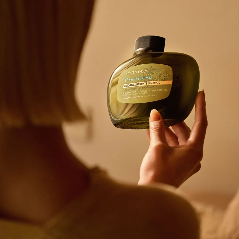 Shampoing Lissant et Hydratant Pêche et Freesia