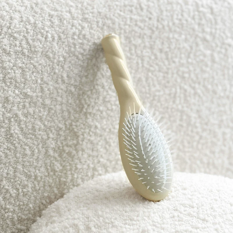 La Petite Brosse N°07 L’Intense Cheveux Épais et Bouclés