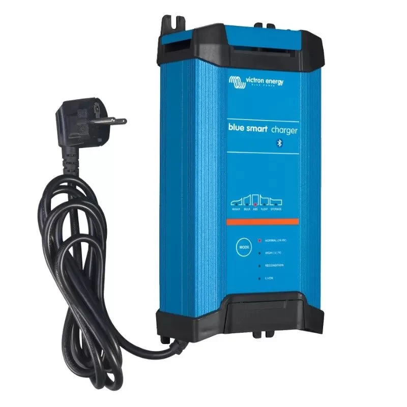 VICTRON Blue Smart IP22 12/15 – Chargeur de Batterie 12V 15A avec Bluetooth Intégré - 3 sorties