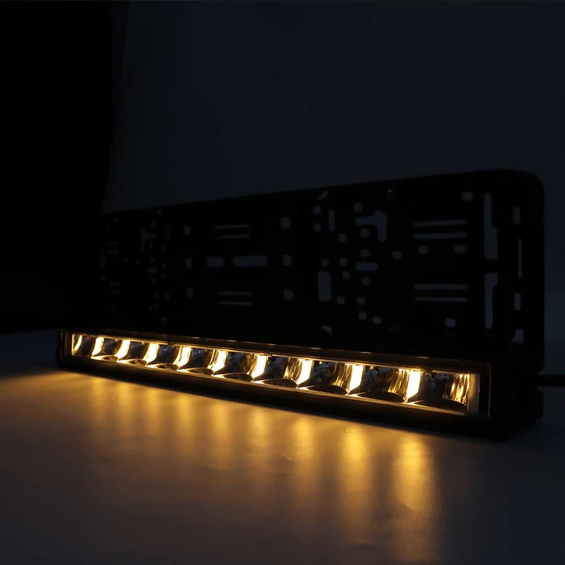 Barre lumineuse pour plaque d'immatriculation avec double feu de position