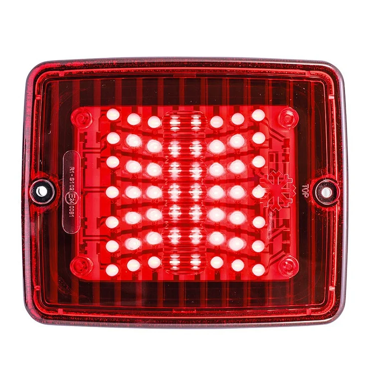 Strands IZE Feu arrière/feu stop rectangulaire à LED avec lentille rouge