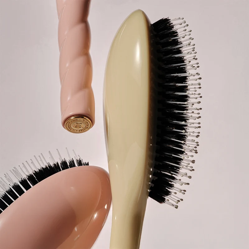 La Brosse N°02 L’indispensable Soin et Démêlage