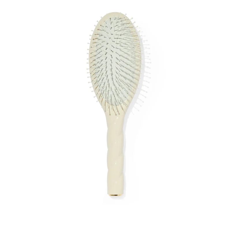 La Brosse N°04 la Miracle Dêmêlante et Massante