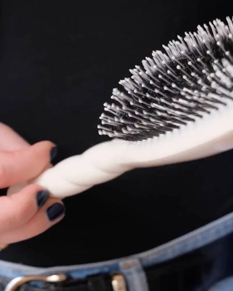 La Brosse N°03 l'Indispensable Cuir Chevelu Sensible