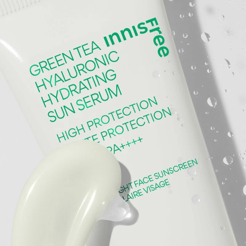 Green Tea Hyaluronic Hydrating Sun Serum SPF50 Sérum Solaire