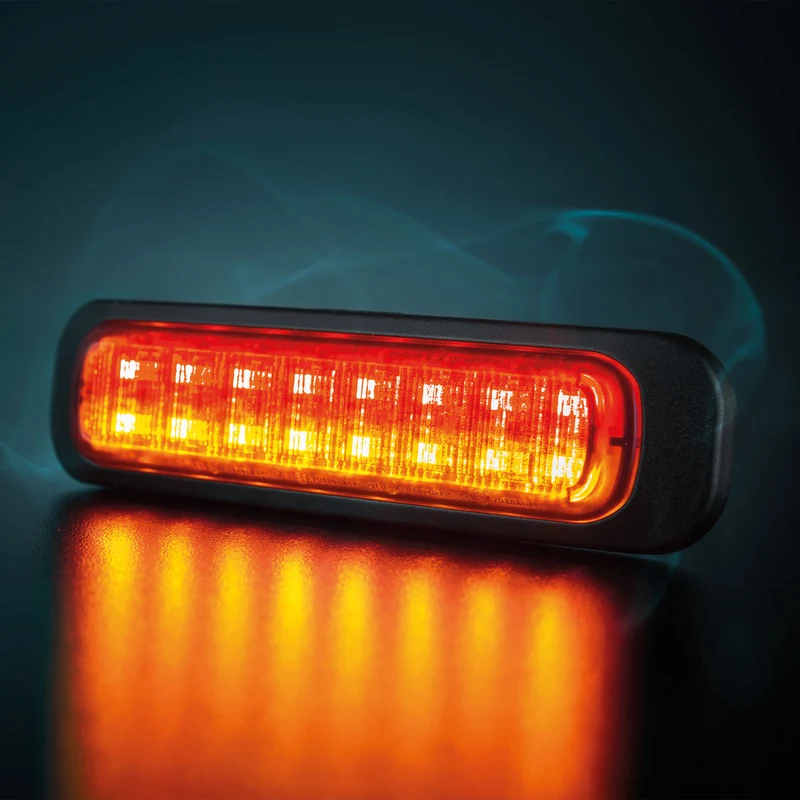 Strands Dark Knight avec feu stop, queue et indicateur