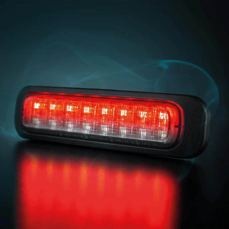 Strands Dark Knight avec feu stop, queue et indicateur