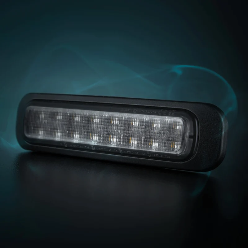 Strands Dark Knight avec feu stop, queue et indicateur