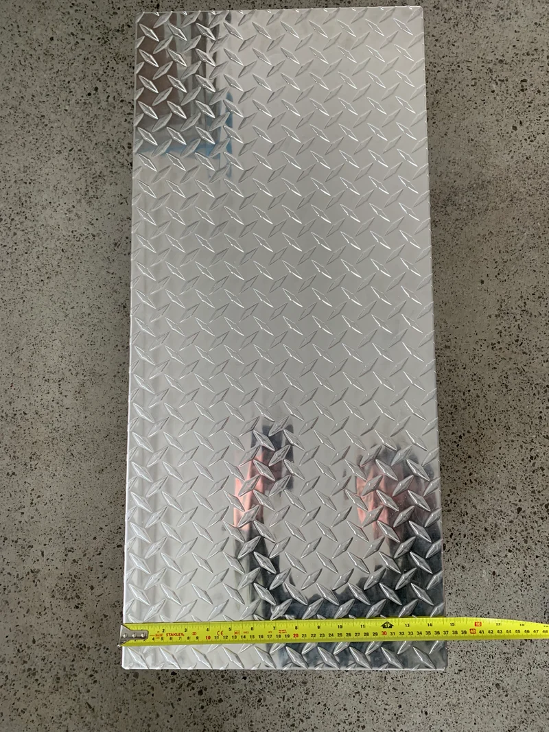 Grande boîte de rangement en aluminium de remorque de plat de contrôle/810 x 372 x 370mm