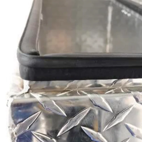Boîte de rangement en aluminium de remorque de plat de damier/660 x 230 x 235mm