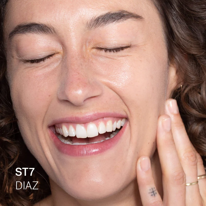 Super Serum Skin Tint SPF30 Fond de Teint Léger