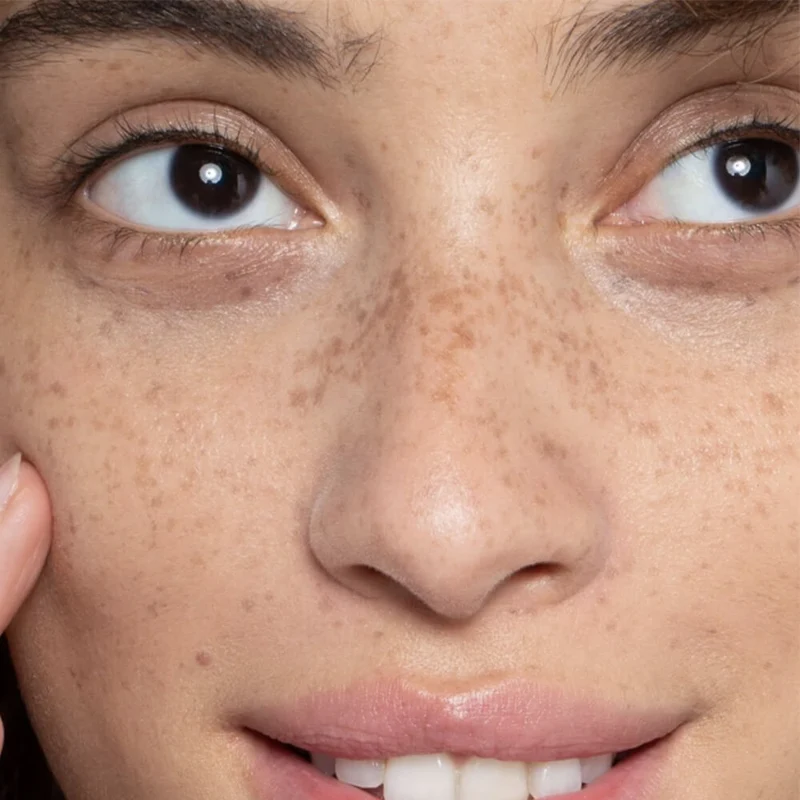 Super Serum Skin Tint SPF30 Fond de Teint Léger