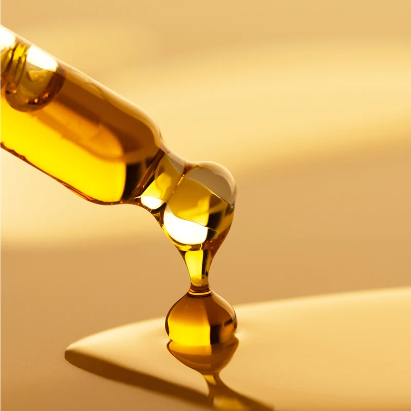 C.E.O. Glow Vitamin C & Turmeric Face Oil Huile Visage