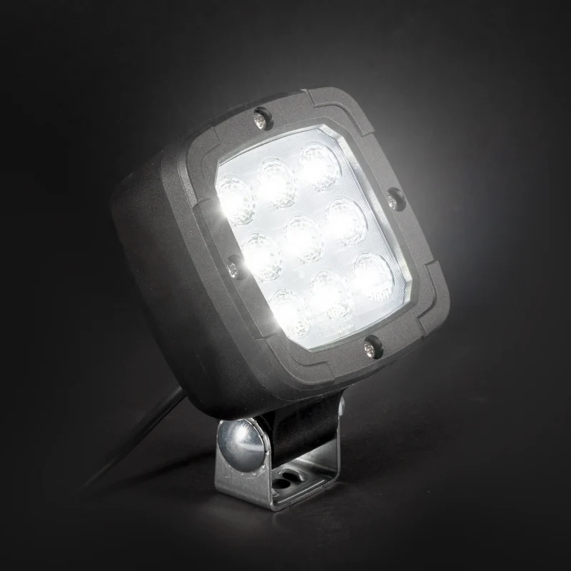 Lampe de travail LED Fristom Premium pour usage intensif / 1800 lumens