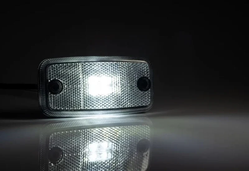 Feux de position rectangulaires à LED pour remorques