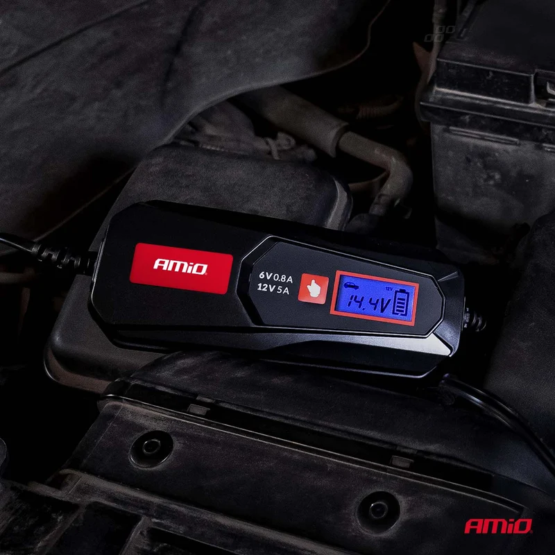 CHARGEUR DE BATTERIE NUMÉRIQUE 6V / 12V 5 AMP POUR BATTERIES PLOMB ET LITHIUM AMIO z